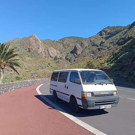Kamp alanı Classical Campervan To Rent For Over 25 Years *