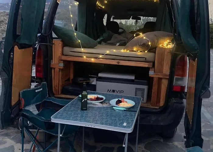 Camping Simple Old Campervan To Rent For Over 25 Years Santa Cruz de Tenerife