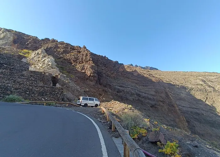 Classical Campervan To Rent For Over 25 Years * Santa Cruz de Tenerife